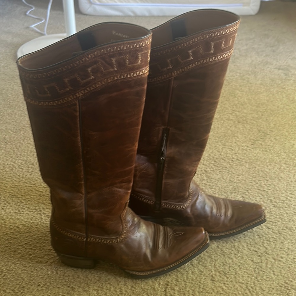 Women’s Ariat boots